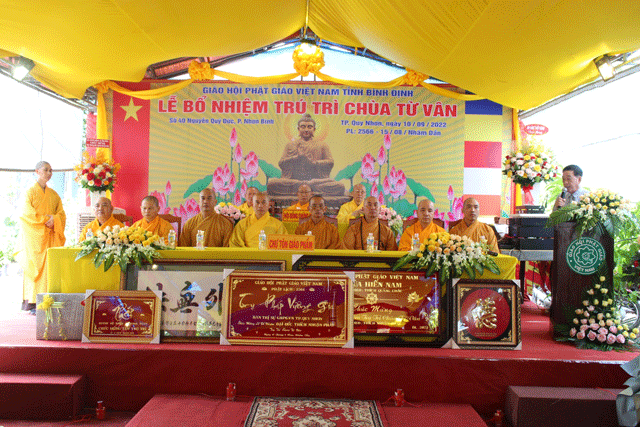 Quy Nhơn: Lễ công bố và trao quyết định bổ nhiệm trụ trì chùa Từ Vân